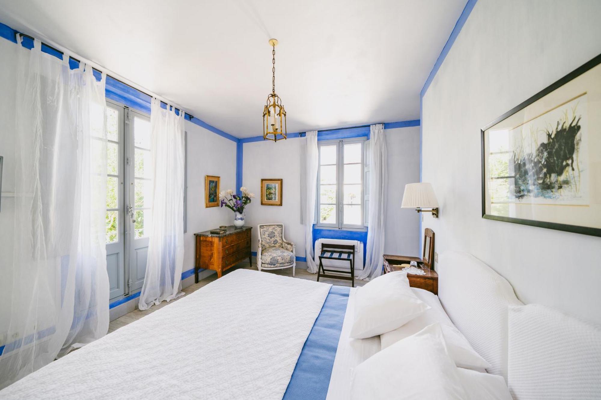 Bastide Rose Hotel Le Thor Exterior photo