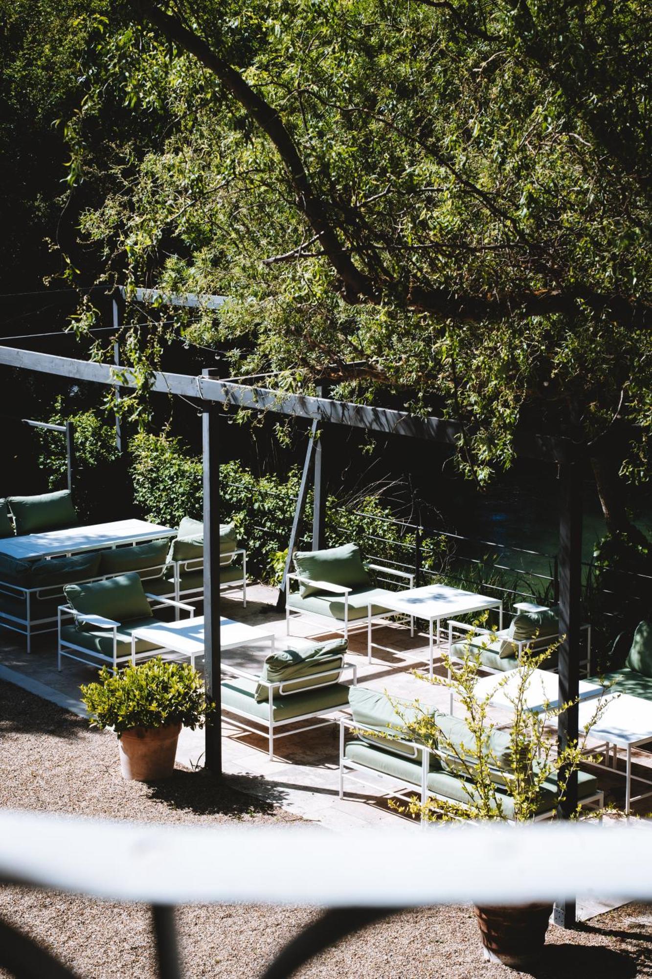 Bastide Rose Hotel Le Thor Exterior photo