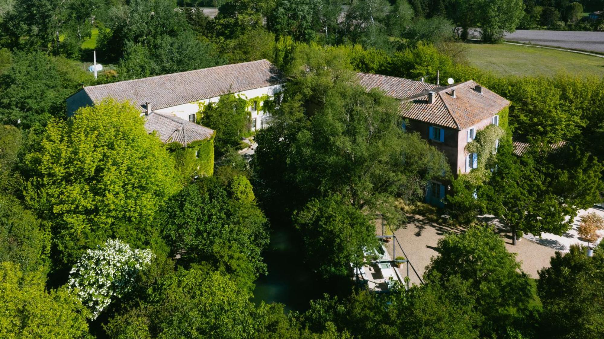Bastide Rose Hotel Le Thor Exterior photo